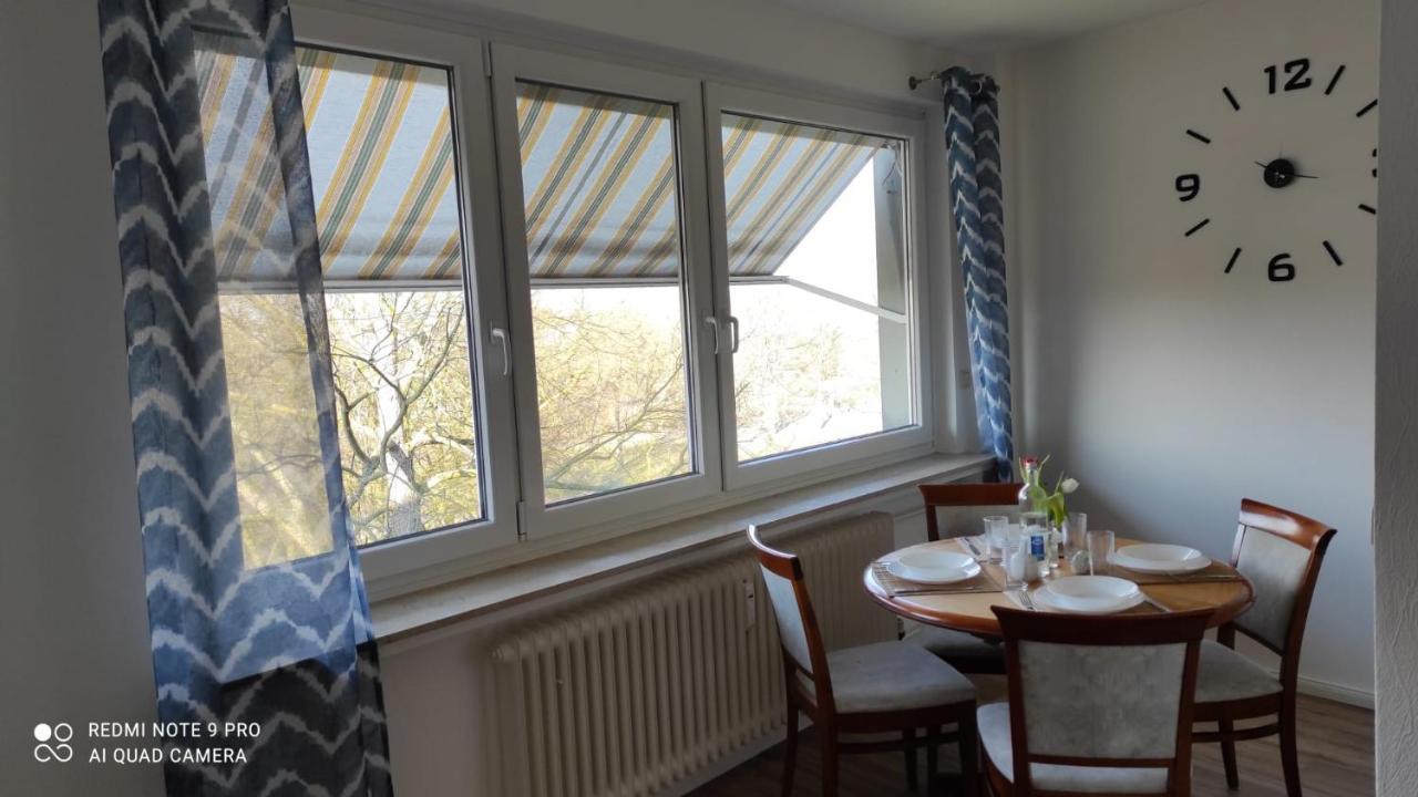 Schoene Und Gemuetliche Wohnung BRE Buitenkant foto